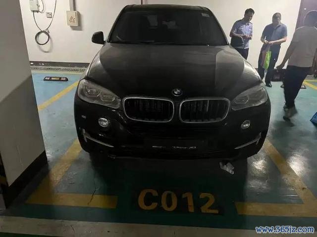 宝马X5无牌车